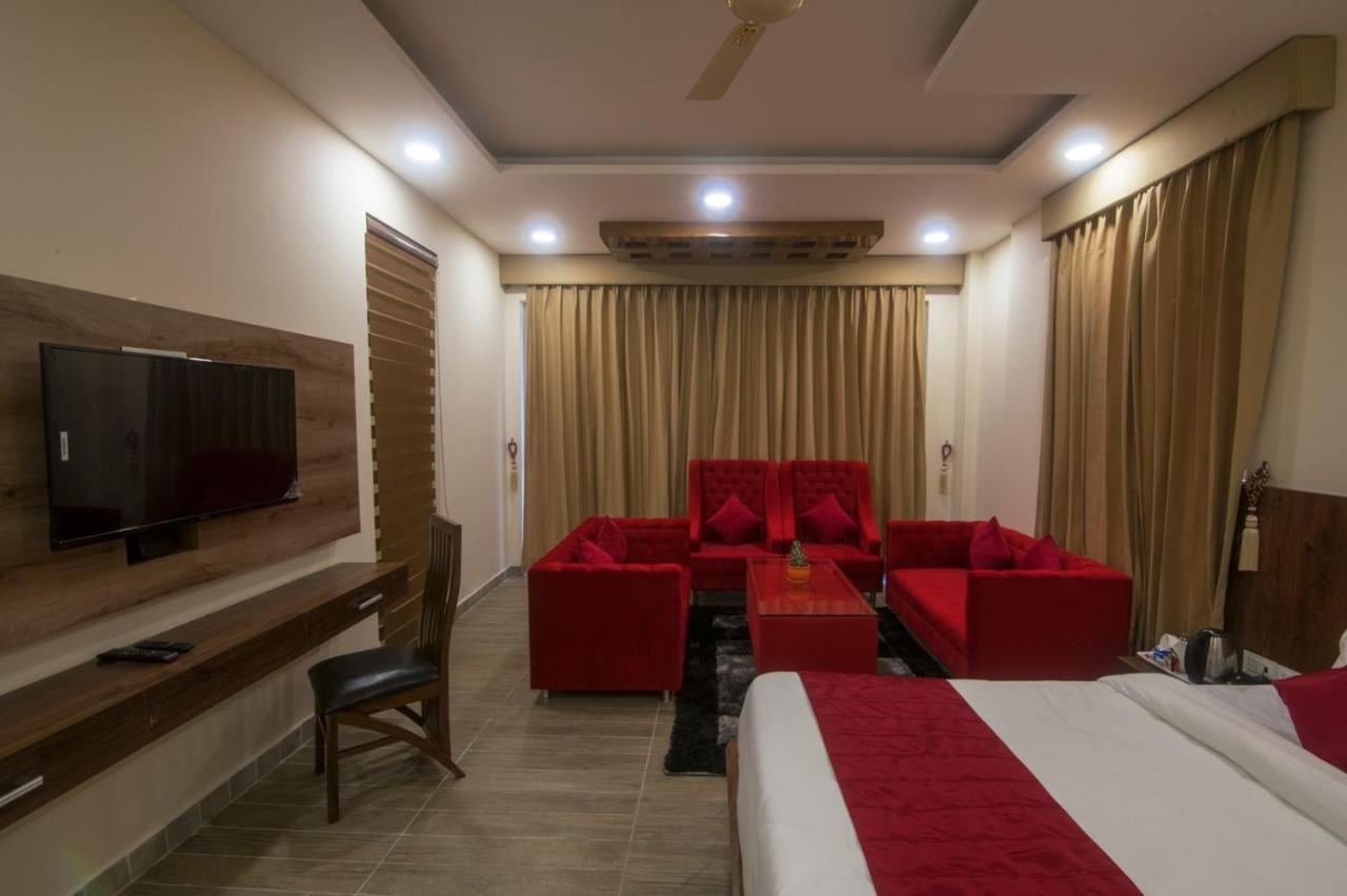 Shivaay Morex- A Vegetarian Hotel Dharamshala Exteriör bild